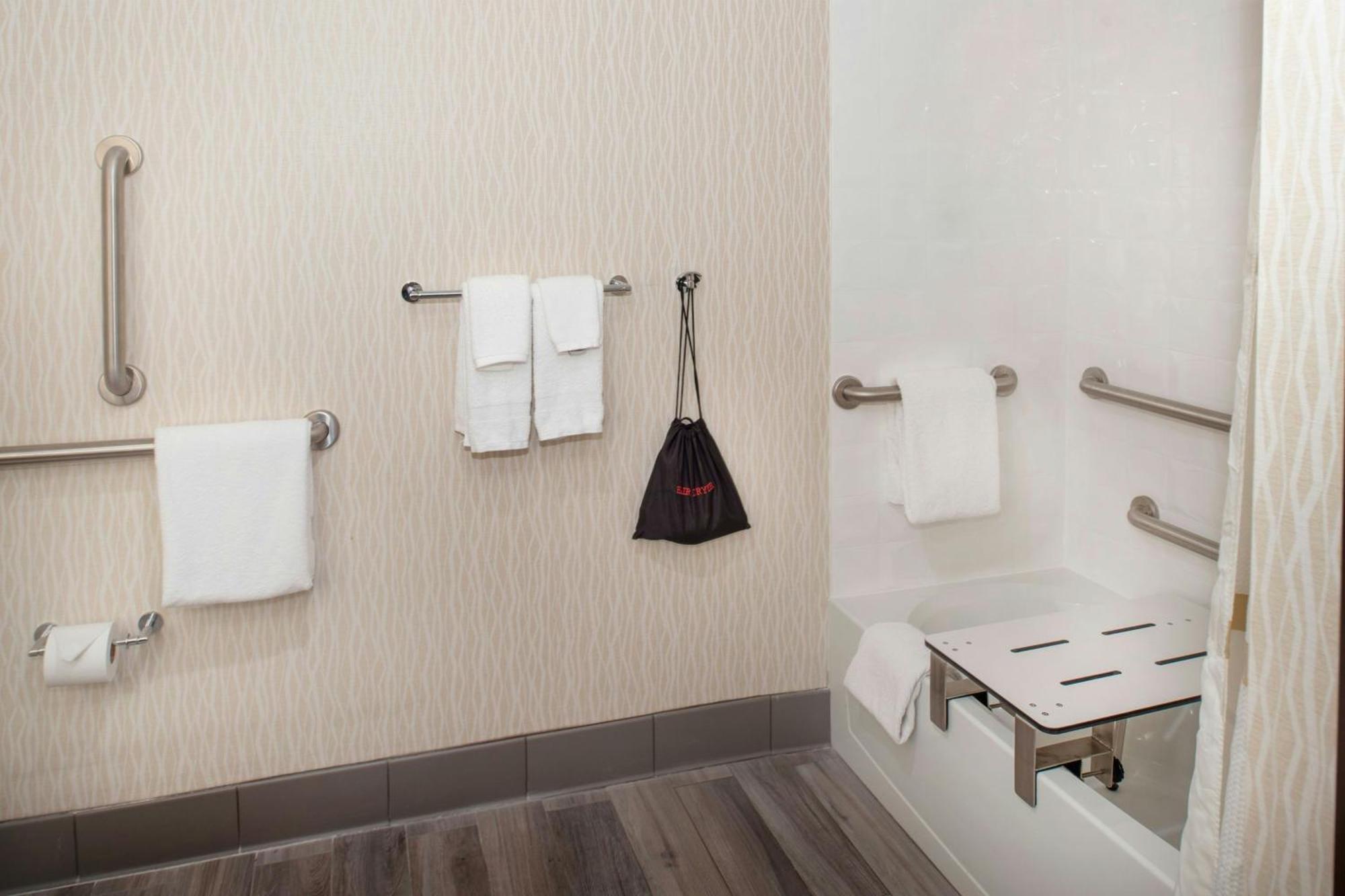 แมริออท เซนต์หลุยส์ แอร์พอร์ต Hotel Edmundson ภายนอก รูปภาพ
