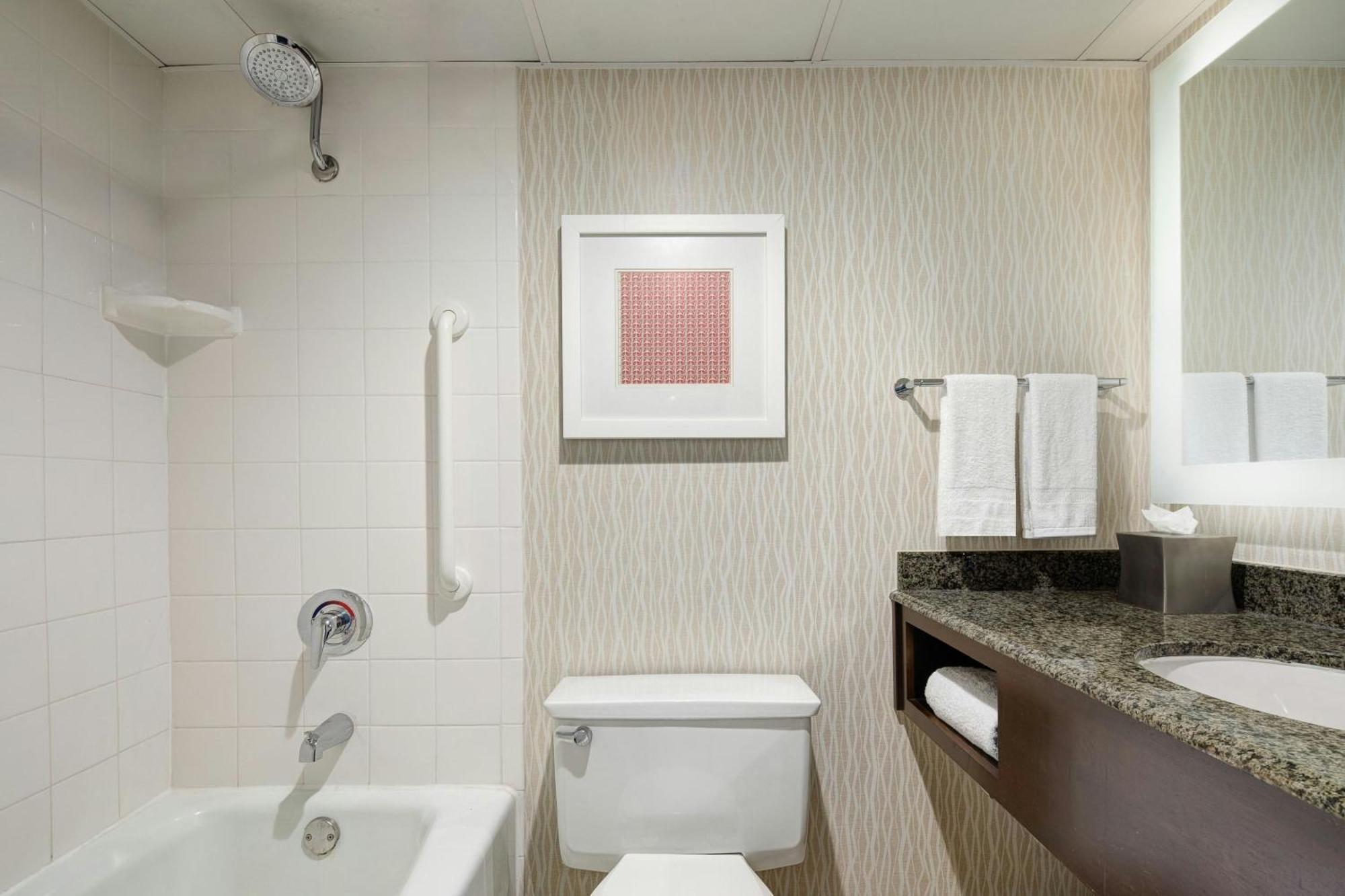 แมริออท เซนต์หลุยส์ แอร์พอร์ต Hotel Edmundson ภายนอก รูปภาพ