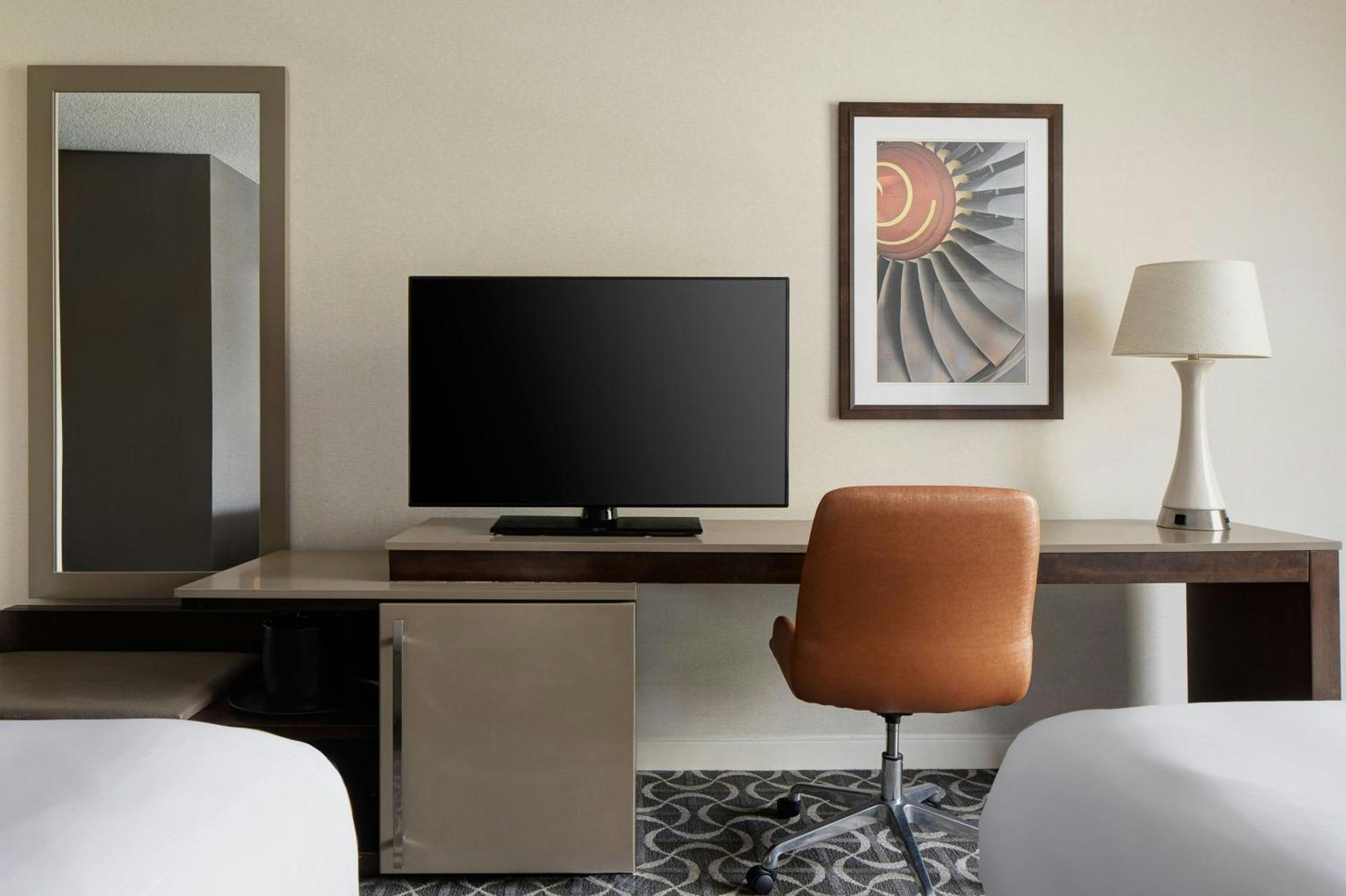 แมริออท เซนต์หลุยส์ แอร์พอร์ต Hotel Edmundson ภายนอก รูปภาพ