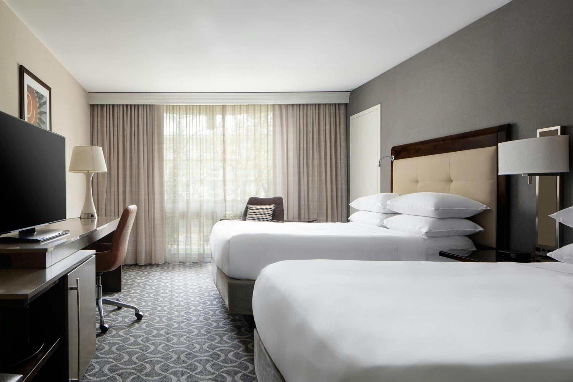 แมริออท เซนต์หลุยส์ แอร์พอร์ต Hotel Edmundson ภายนอก รูปภาพ