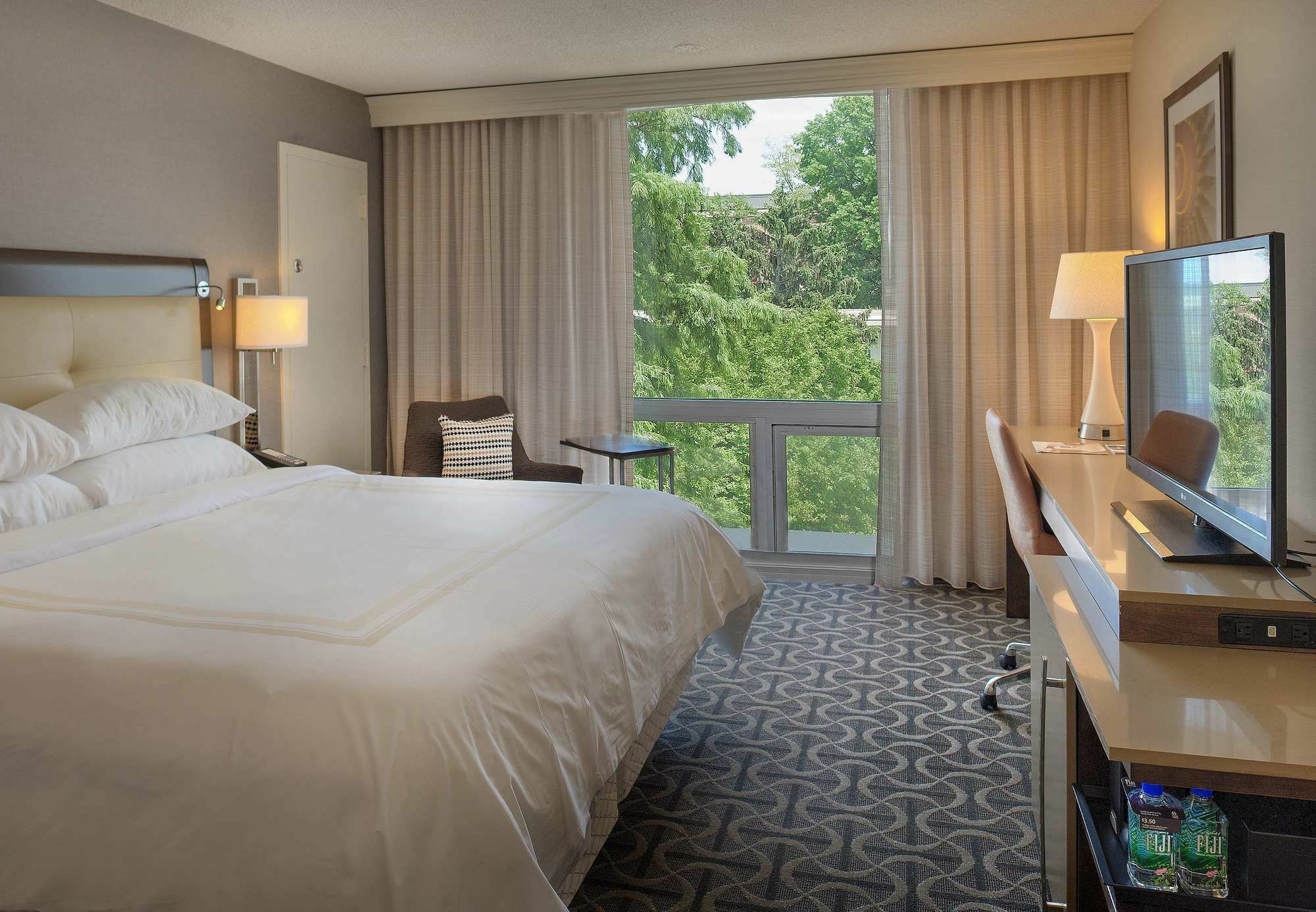 แมริออท เซนต์หลุยส์ แอร์พอร์ต Hotel Edmundson ภายนอก รูปภาพ